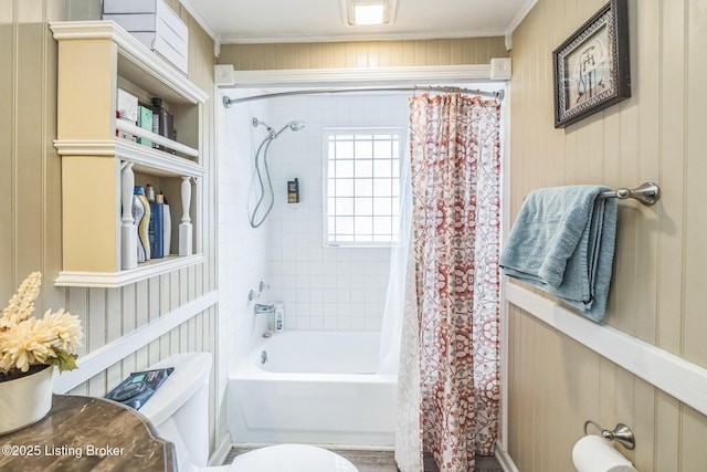 917 Scaffold Cane Rd, Berea, KY 40403 - bathroom with shower / bath combination with curtain and ornamental molding