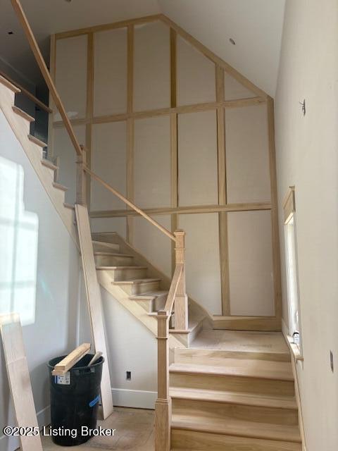 7203 Sunset Ln, Crestwood, KY 40014 - stairs featuring a towering ceiling