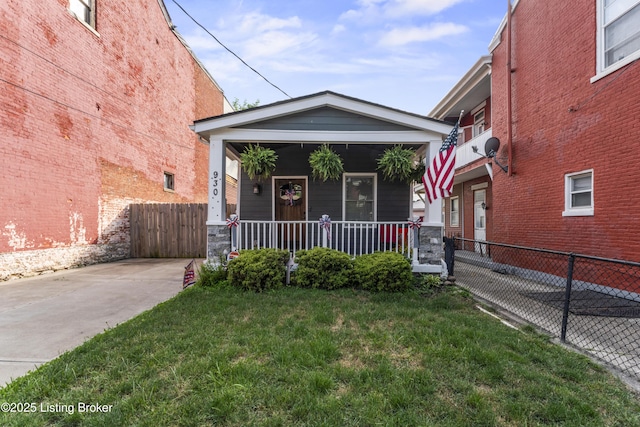 930 York St, Newport, KY 41071 - shotgun-style home featuring covered porch