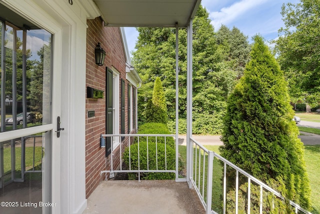 1005 Rosemary Dr, Louisville, KY 40213 - view of porch