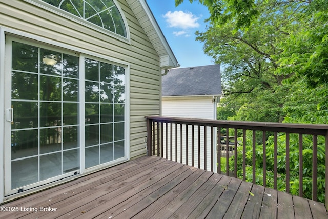 11411 Catalpa View Ct, Louisville, KY 40299 - view of wooden terrace