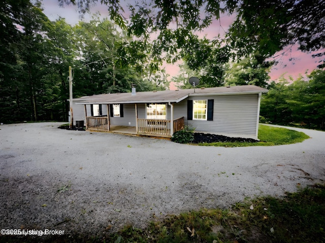 77 Old Ky 259th Rd, Mcdaniels, KY 40152 - ranch-style house featuring a porch