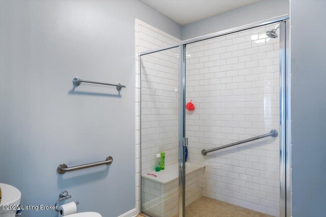 11300 Rdg Lake Dr, Louisville, KY 40272 - full bathroom featuring a shower stall