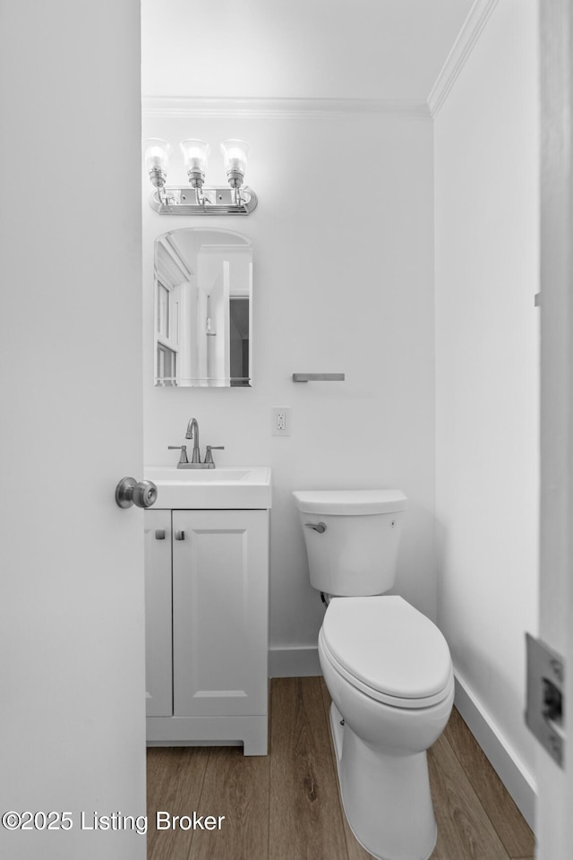 4900 Glenna Way, Louisville, KY 40219 - bathroom with vanity, wood finished floors, and crown molding