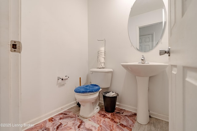 8641 Warbler Br Way, Louisville, KY 40229 - bathroom featuring toilet and baseboards