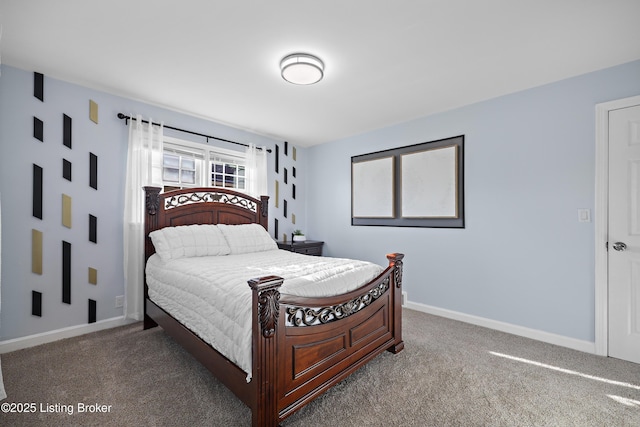 2301 Farnsley Rd, Louisville, KY 40216 - carpeted bedroom with baseboards