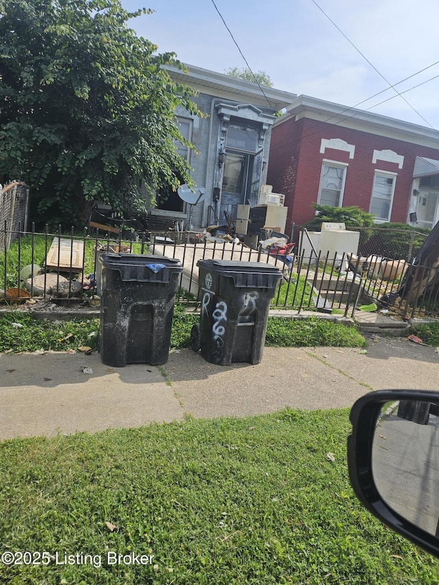 2617 Bank St, Louisville, KY 40212 - view of front of house