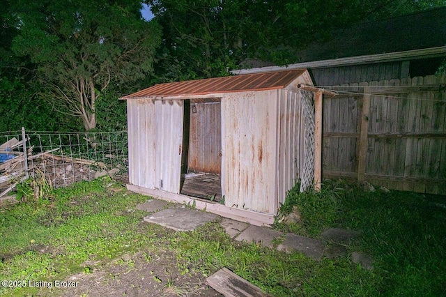 5709 Midnight Ln, Louisville, KY 40229 - view of shed