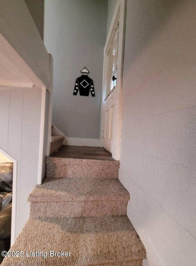 216 6th St, Carrollton, KY 41008 - view of staircase