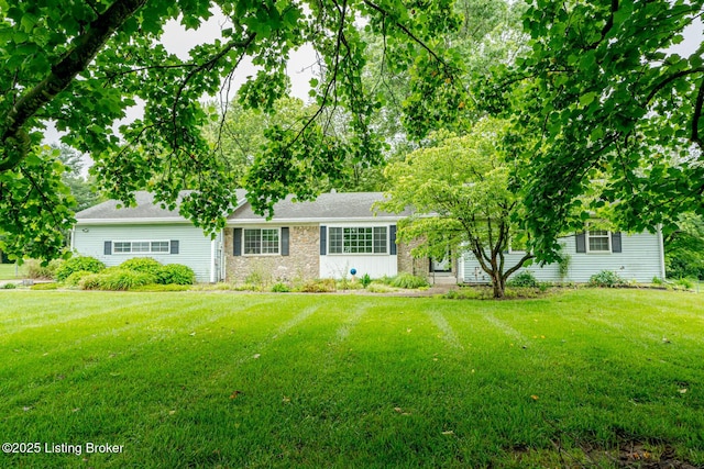520 Ponder Dr, Shelbyville, KY 40065 - view of front of property with a front lawn