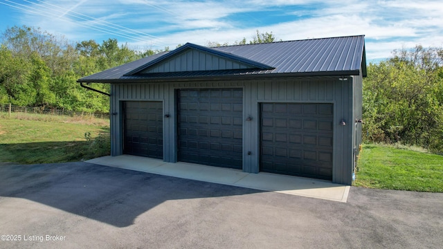120 Lakelynn Ln, Shelbyville, KY 40065 - view of detached garage