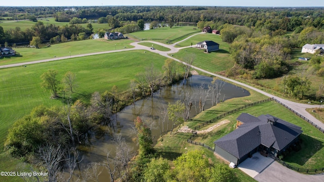 120 Lakelynn Ln, Shelbyville, KY 40065 - aerial view of property and surrounding area featuring a nearby body of water and rural landscape