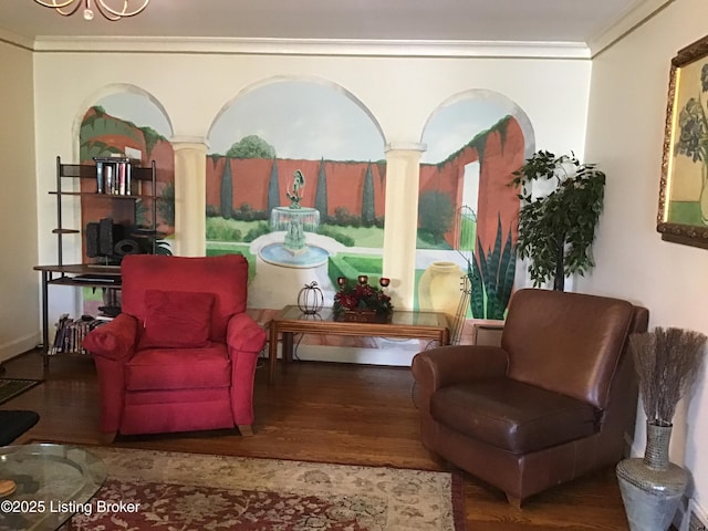 1852 Cypress St, Louisville, KY 40210 - community lobby featuring ornamental molding