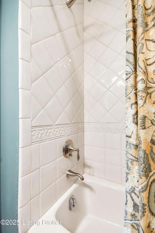 4025 Elmwood Ave, Louisville, KY 40207 - bathroom featuring shower / tub combo