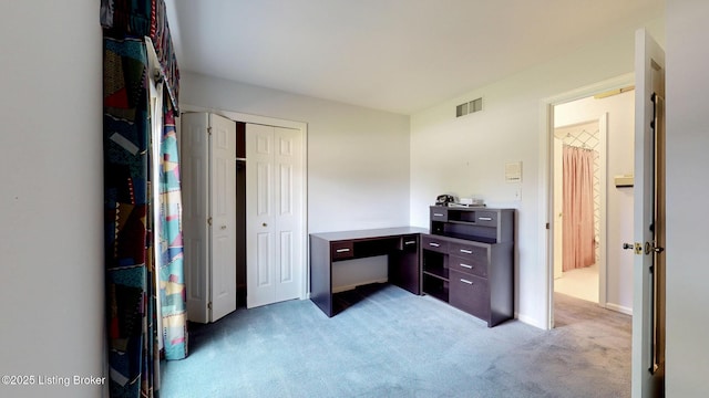 1810 Bainbridge Row Dr, Louisville, KY 40207 - bedroom with light colored carpet and a closet