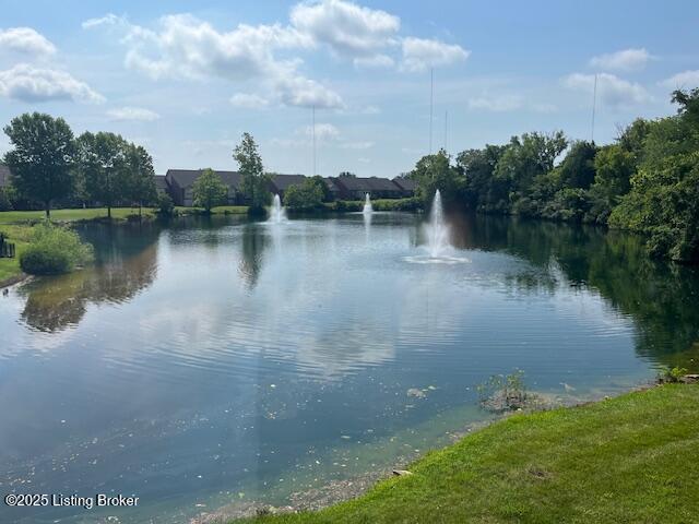 3006 Crystal Waters Way, Louisville, KY 40299