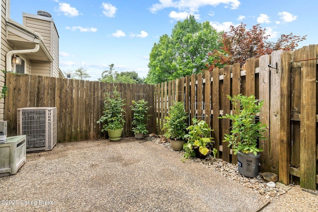 10505 Kovats Ct, Louisville, KY 40223 - view of patio / terrace