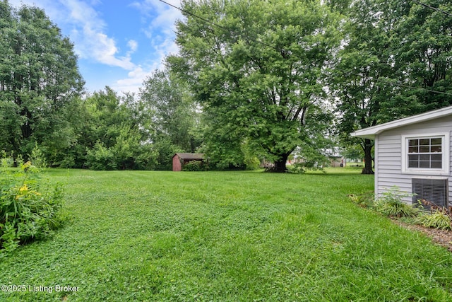 85 Joseph Ave, Cecilia, KY 42724 - view of grassy yard featuring a shed