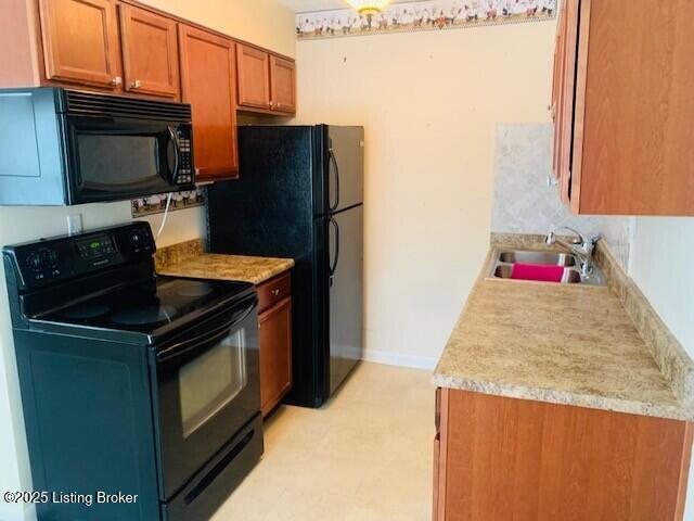 228 Middletown Sq, Louisville, KY 40243
