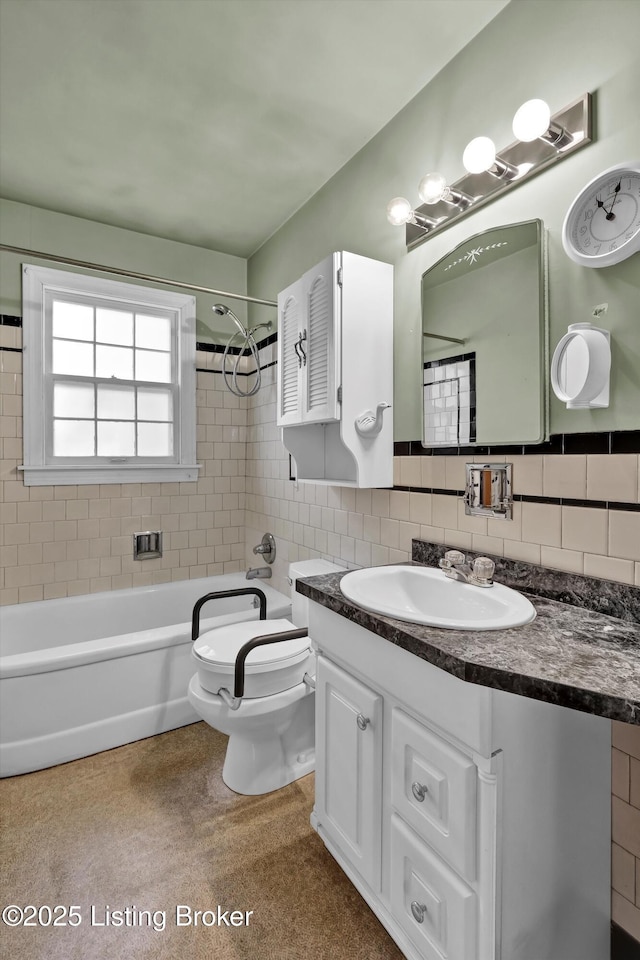 3010 Meade Ave, Louisville, KY 40217 - full bath with vanity and shower / bathtub combination