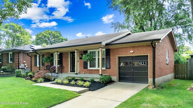 2926 White Plains Rd, Louisville, KY 40218 - photo 1