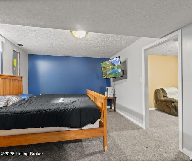 5613 Grandel Blvd, Louisville, KY 40258 - carpeted bedroom featuring a textured ceiling