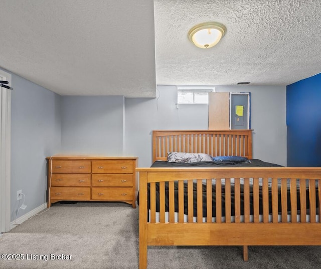 5613 Grandel Blvd, Louisville, KY 40258 - carpeted bedroom featuring a textured ceiling