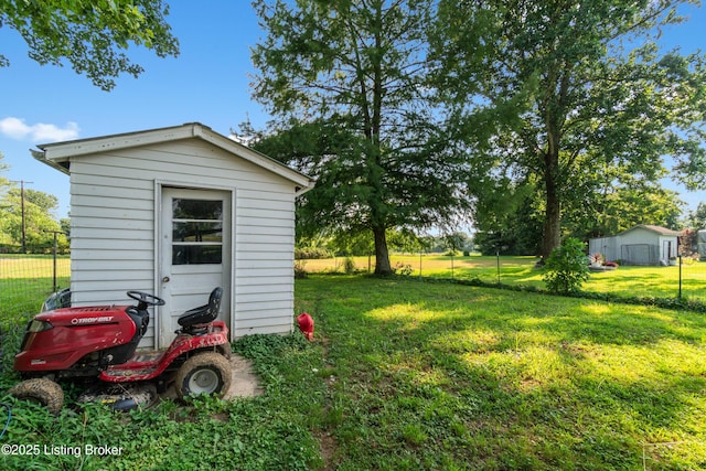 1255 Holy Cross Rd, Loretto, KY 40037 - view of yard featuring a shed