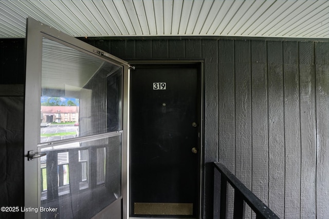 3509 Lodge Ln Apt 319, Louisville, KY 40218 - photo 2