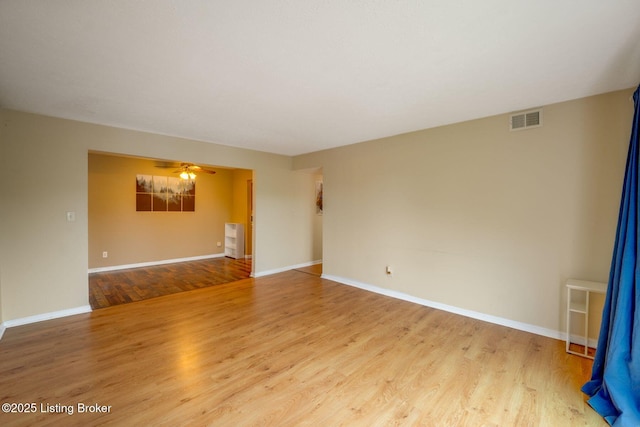 3509 Lodge Ln Apt 319, Louisville, KY 40218 - photo 3