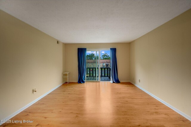 3509 Lodge Ln Apt 319, Louisville, KY 40218 - photo 4