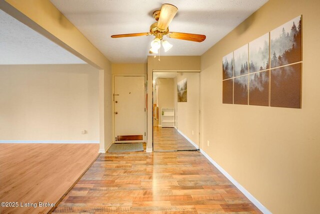 3509 Lodge Ln Apt 319, Louisville, KY 40218 - photo 5