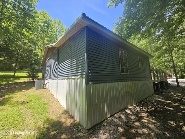 409 Woodhaven Ln, Leitchfield, KY 42754 - view of side of home with a central air condition unit