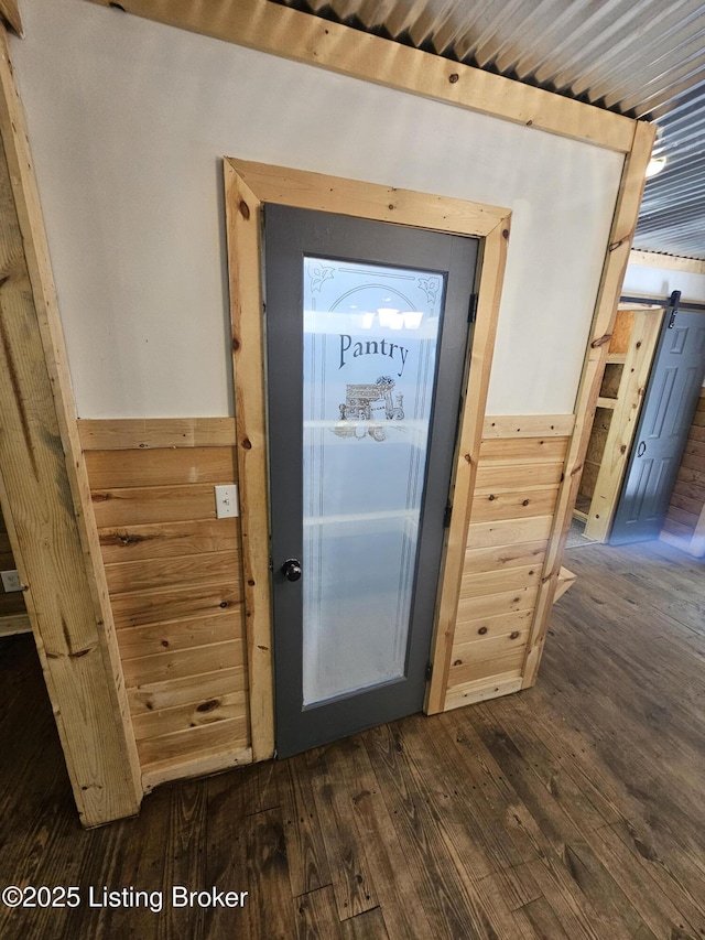 409 Woodhaven Ln, Leitchfield, KY 42754 - detailed view of wood finished floors