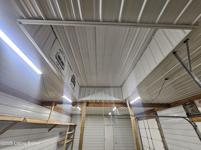 409 Woodhaven Ln, Leitchfield, KY 42754 - garage featuring metal wall