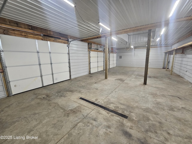 409 Woodhaven Ln, Leitchfield, KY 42754 - view of garage