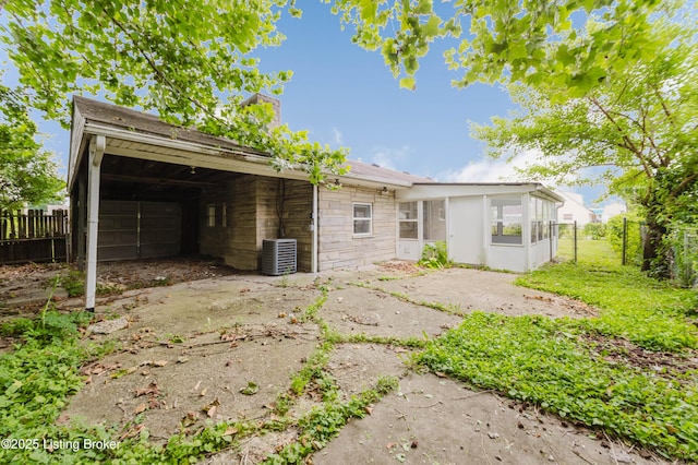 5105 Kilmer Blvd, Louisville, KY 40213 - back of property with a chimney