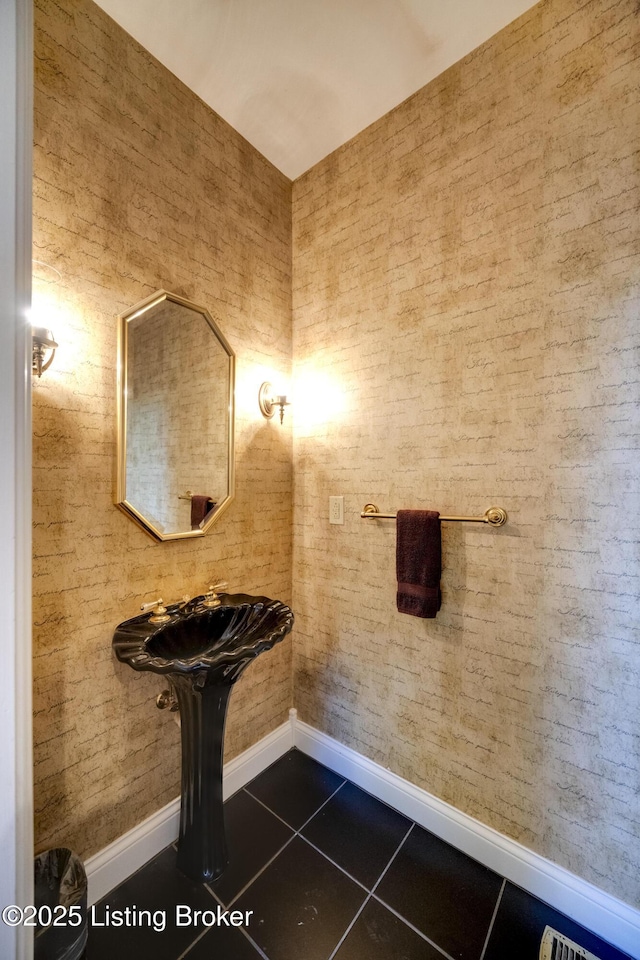 7202 Doe Crest Ct, Prospect, KY 40059 - bathroom with tile patterned floors and baseboards