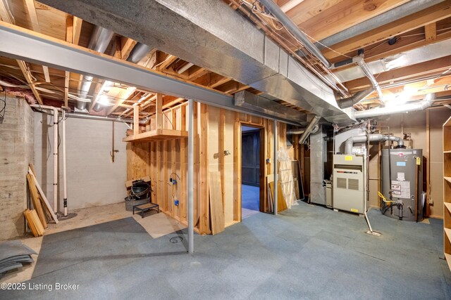 7202 Doe Crest Ct, Prospect, KY 40059 - unfinished below grade area with gas water heater and heating unit