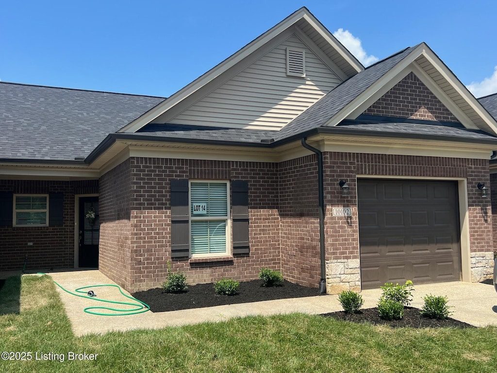 10102 Deer Vista Dr, Louisville, KY 40291 - photo 1