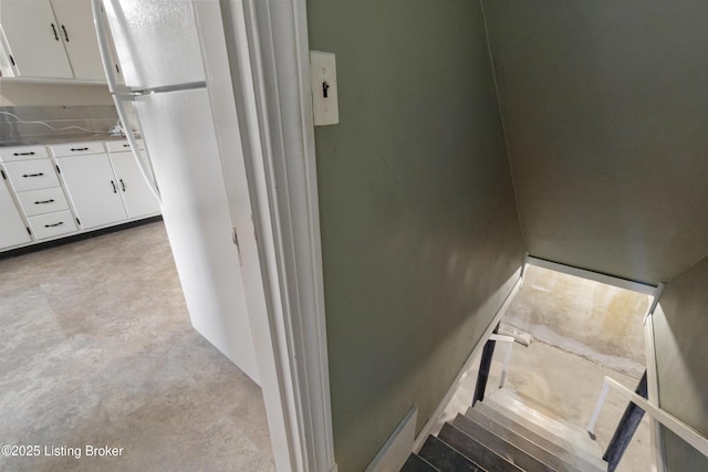 2628 Landor Ave, Louisville, KY 40205 - view of staircase
