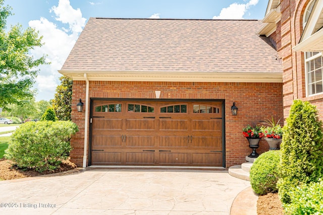 17503 Polo Run Ln, Louisville, KY 40245 - garage with concrete driveway