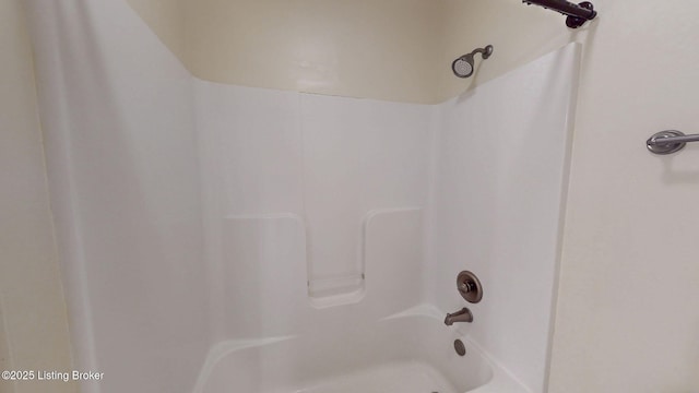 5407 Merribrook Ln, Prospect, KY 40059 - full bath featuring  shower combination