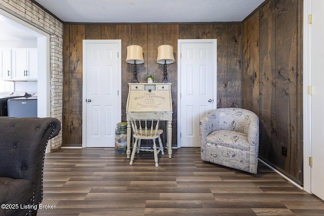 469 Ardmore Ln, Shelbyville, KY 40065 - living area featuring separate washer and dryer and wood finished floors