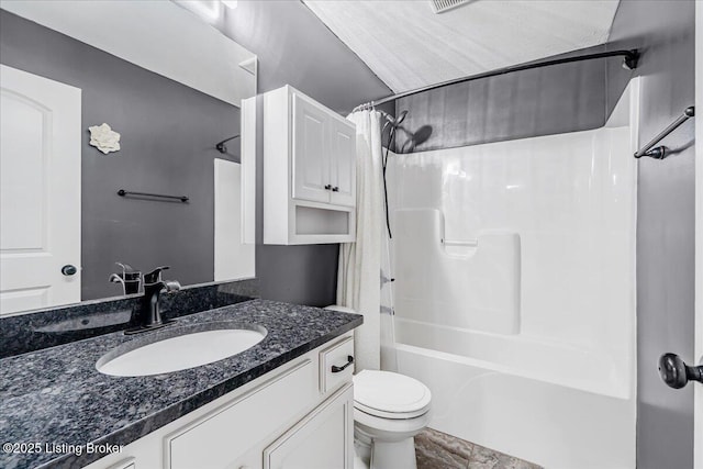 1105 Deer Fields Trce, La Grange, KY 40031 - full bath with shower / tub combo with curtain and vanity