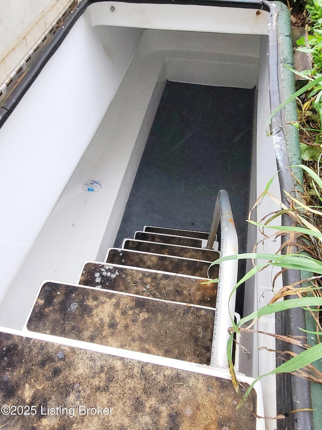 1707 N Stillwell Rd, Boston, KY 40107 - view of stairway