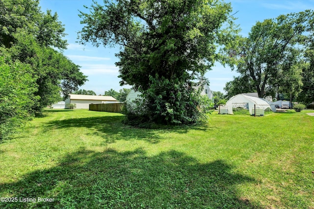 7248 Beechland Ave, Louisville, KY 40258 - view of yard with an outdoor structure