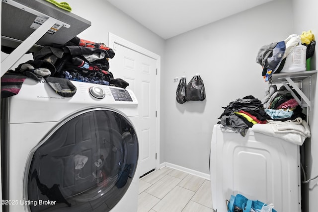 940 Dixie Hwy, Louisville, KY 40210 - laundry area with washer / clothes dryer and baseboards