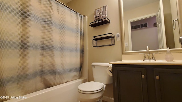 4318 Juniper Forest Pl, Louisville, KY 40245 - bathroom with vanity and shower / bath combination with curtain