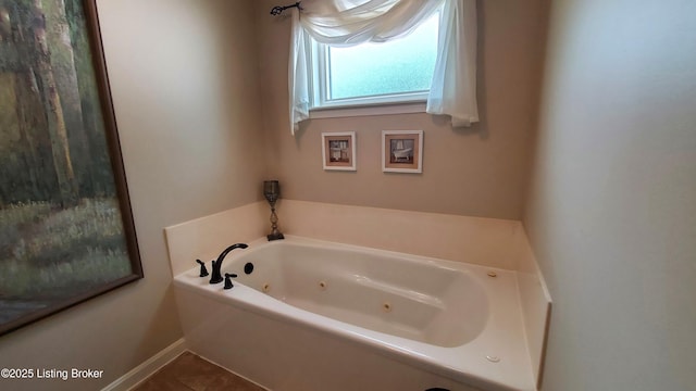 4318 Juniper Forest Pl, Louisville, KY 40245 - bathroom with a jetted tub
